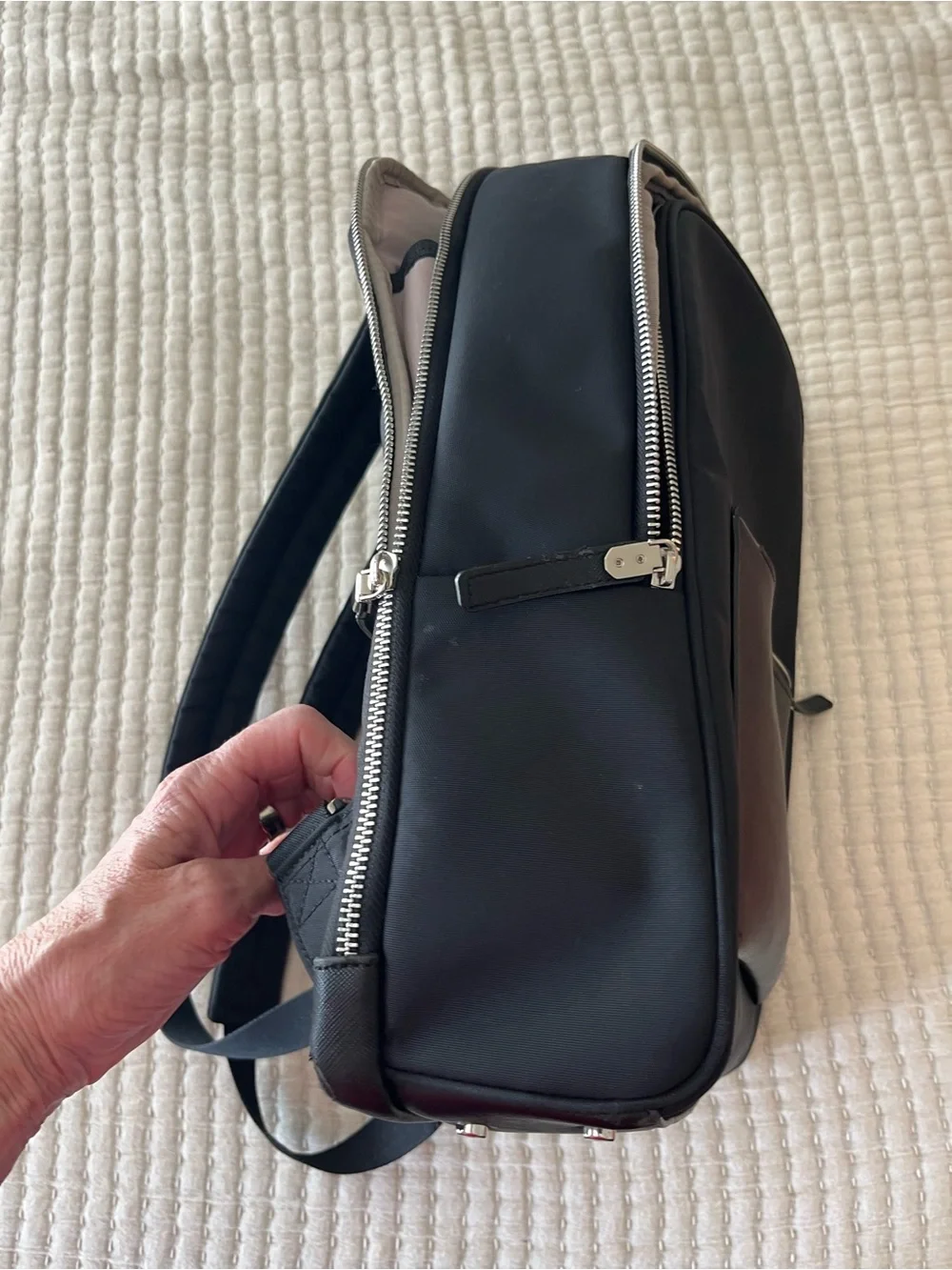 Samsonite Black computer Backpack with Front Zip Pocket